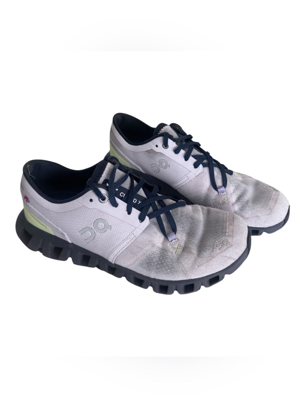 On Running Men’s Light Gray and Navy Cloud Sneakers